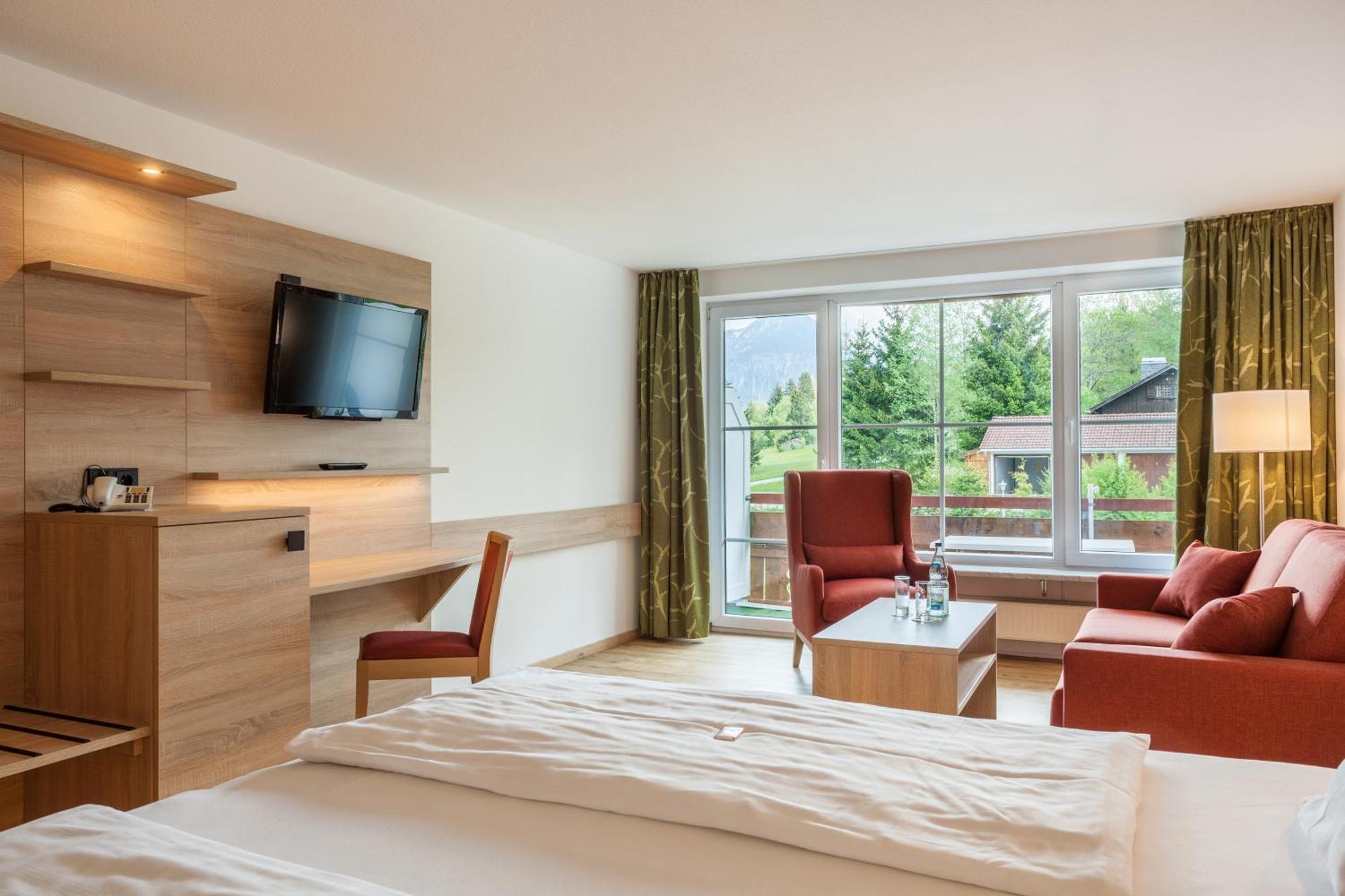 Ringhotel Nebelhornblick Oberstdorf Exterior photo